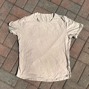 Tan tee
